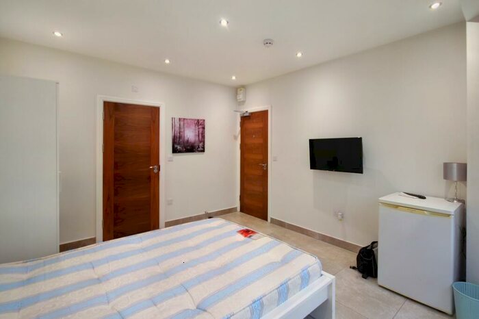 1 Bedroom Property To Rent In Bridgewater Road Room, Wembley, HA0