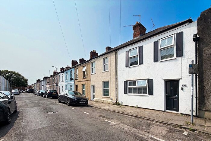 3 Bedroom End Of Terrace House For Sale In Plasnewydd Road, Roath, CF24