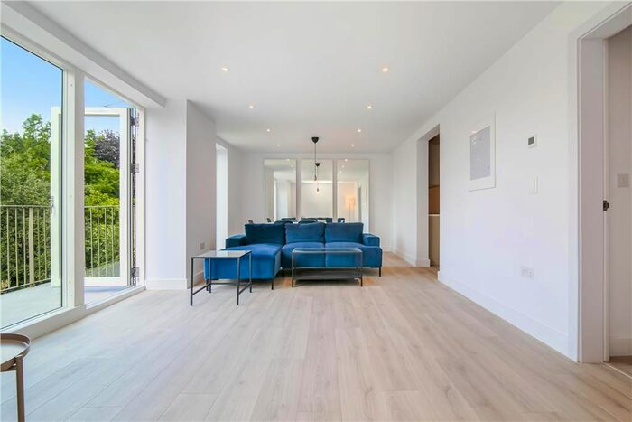 3 Bedroom Property To Rent In Cavell Court, Dog Kennel Hill, London, SE22