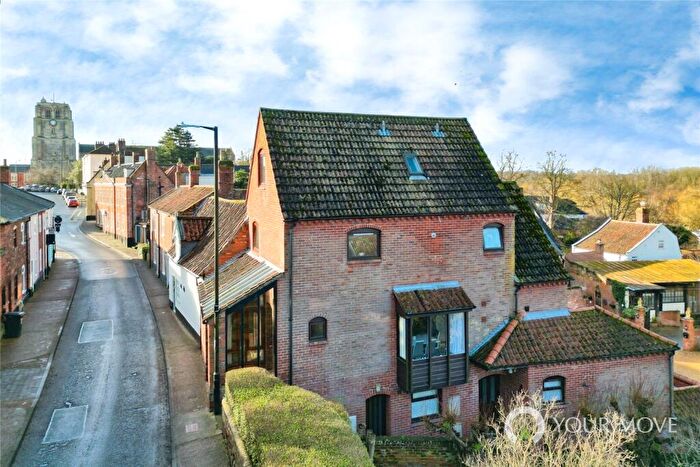 4 Bedroom End Of Terrace House For Sale In Northgate, Beccles, Suffolk, NR34