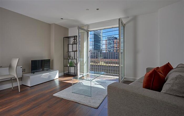 1 Bedroom Apartment To Rent In Greengate Salford, M3