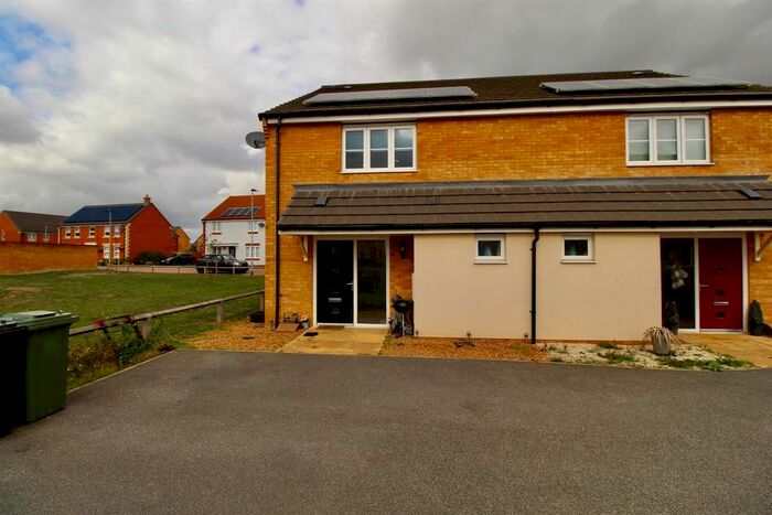 1 Bedroom End Of Terrace House To Rent In Anglesey Way, Eye, Peterborough, PE6