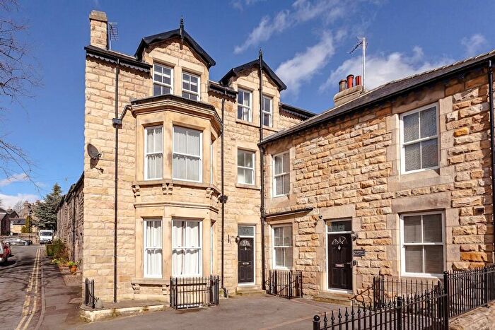4 Bedroom Terraced House For Sale In Strawberry Dale Avenue, Harrogate, HG1