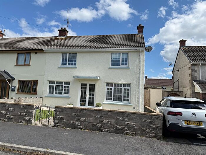 3 Bedroom Semi-Detached House For Sale In Iscoed, Stradey, Llanelli, SA15