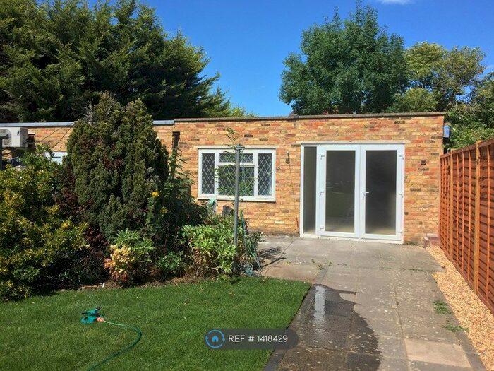 1 Bedroom Flat To Rent In Faggs Road, Feltham, TW14