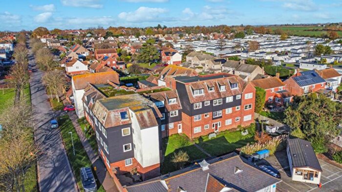 3 Bedroom Apartment For Sale In Seaview Avenue, West Mersea, CO5