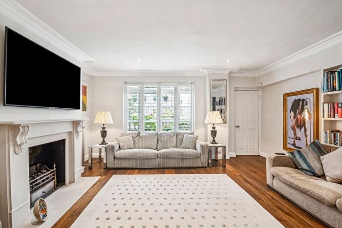 2 Bedroom Flat To Rent In Clarendon Gardens, Little Venice, W9