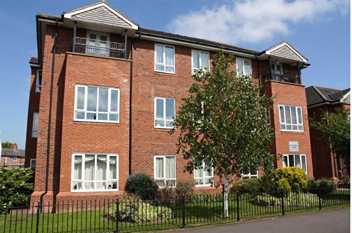 2 Bedroom Apartment To Rent In Devonshire Court, Derbyshire Road South, Sale, M33