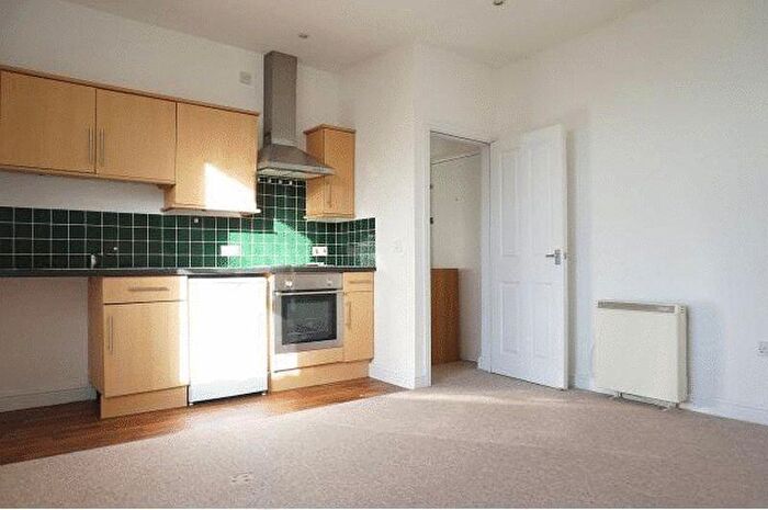 1 Bedroom Flat To Rent In Castle Street, Salisbury, SP1