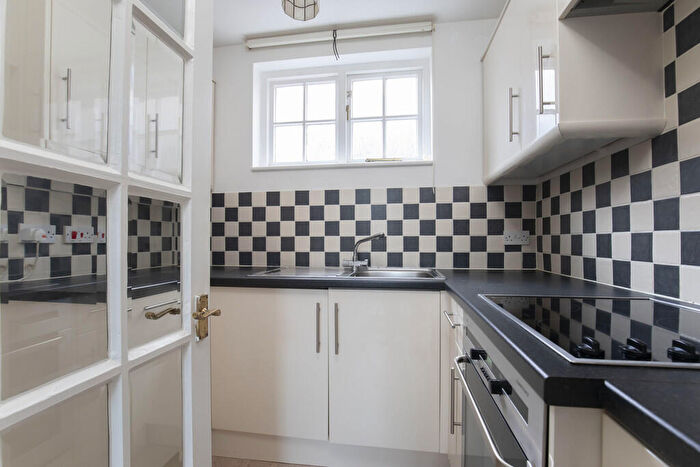 1 Bedroom Semi-Detached House To Rent In New Street, Cheltenham, GL50