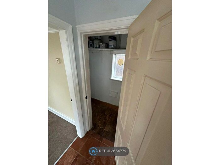 2 Bedroom End Terrace House To Rent In Willow Drive, Sheffield, S9