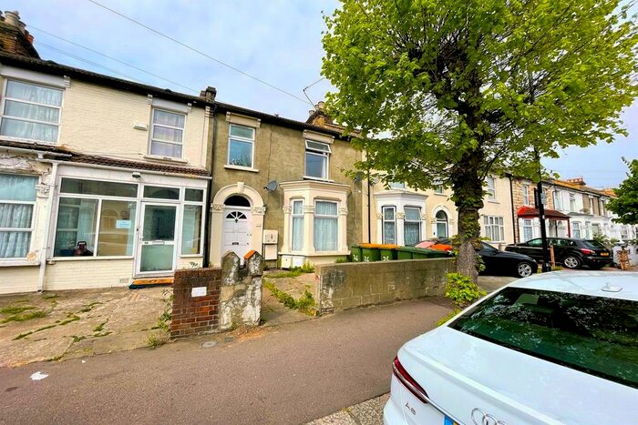 Studio To Rent In Second Avenue, London, E12