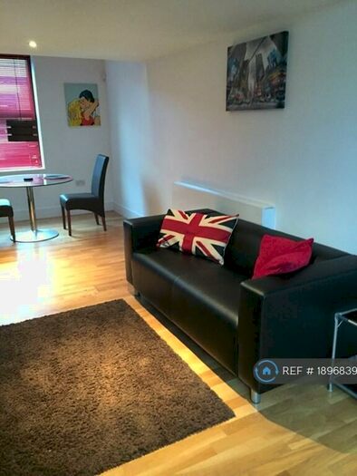 2 Bedroom Terraced House To Rent In Alder Street, Salford, M6