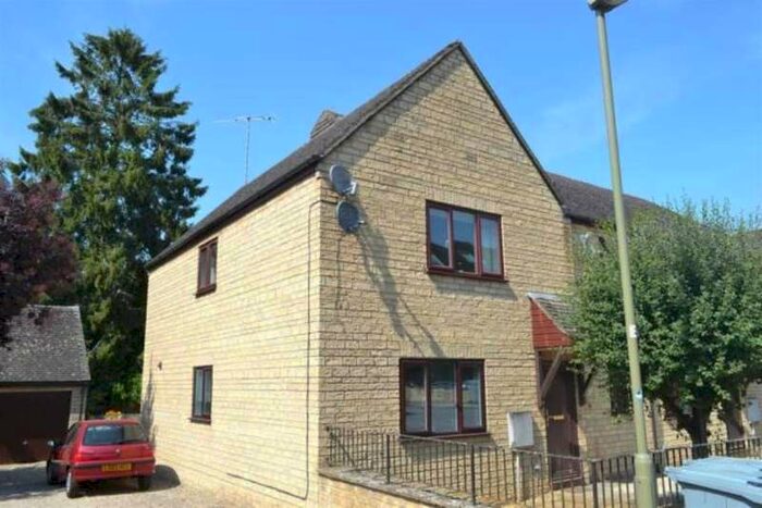 1 Bedroom Flat To Rent In Charlbury, Chipping Norton, OX7