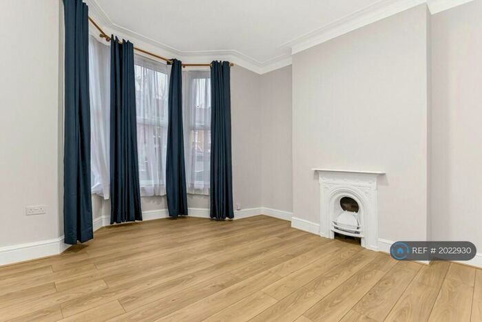 4 Bedroom Terraced House To Rent In Sidney Road, London, N22