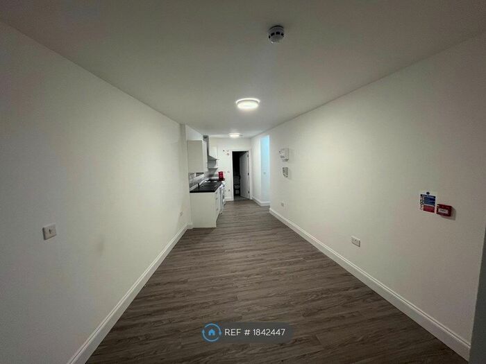 Studio To Rent In Lammas Avenue, Mitcham, CR4