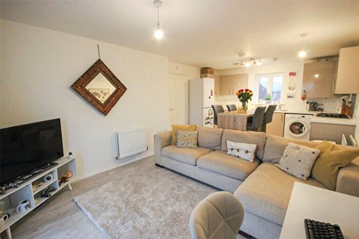 1 Bedroom Flat To Rent In Wimbledon Chase, London, SW19