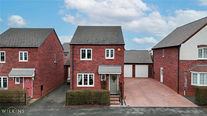 3 Bedroom Detached House For Sale In Tarn Rise, Nuneaton, Warwickshire, CV11