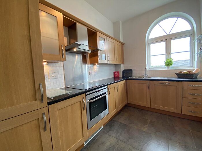 2 Bedroom Apartment To Rent In Churchward, SN2