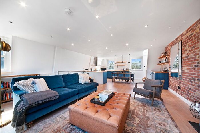 2 Bedroom Flat To Rent In Aldridge Road Villas, London, W11