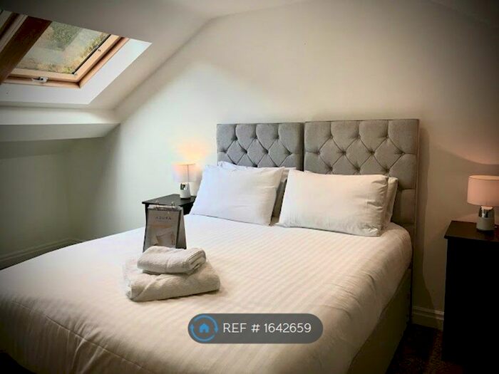 2 Bedroom Terraced House To Rent In West Street Mews, Exeter, EX1