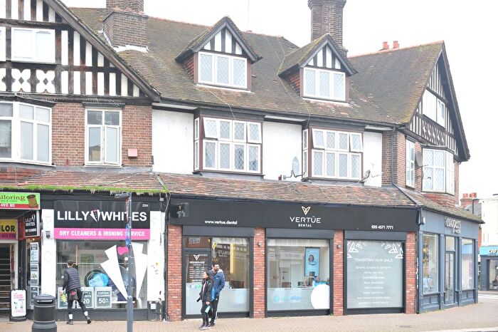 4 Bedroom Flat To Rent In Bridge Street, Pinner, HA5