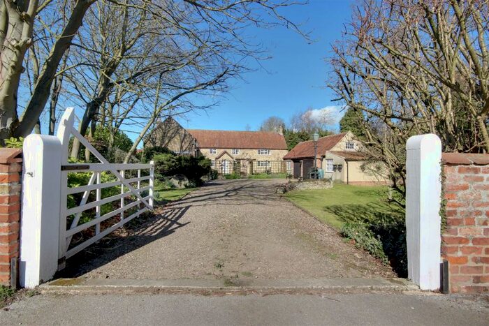 5 Bedroom Detached House For Sale In Ings Lane, Ellerker, HU15