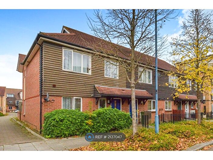 3 Bedroom End Of Terrace House To Rent In Oakworth Avenue, Broughton, Milton Keynes, MK10