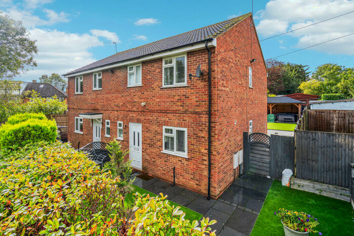 3 Bedroom House To Rent In Leachcroft, Chalfont St Peter, SL9