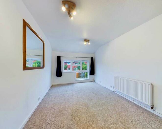 1 Bedroom Maisonette Flat To Rent In Lyneham Walk, Pinner, HA5