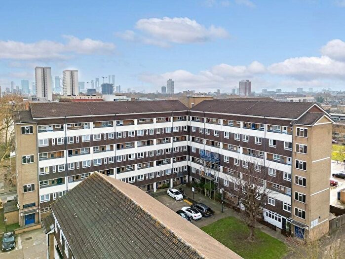 2 Bedroom Flat To Rent In Benworth Street, London, E3