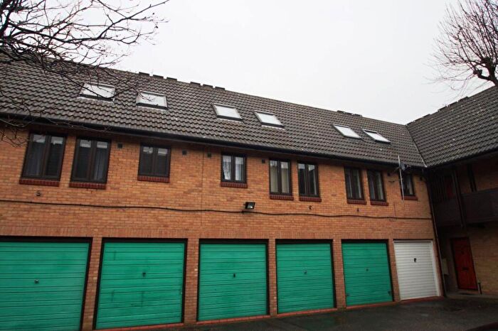 1 Bedroom Flat To Rent In Stephenson Court, Slough, SL1