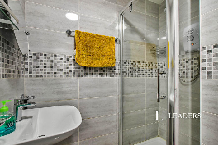 2 Bedroom Apartment To Rent In Wilmslow Road, Manchester, M14