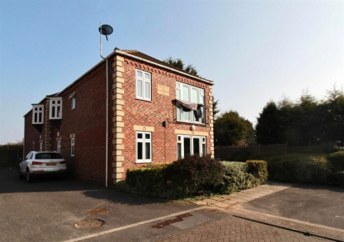 2 Bedroom Flat To Rent In Charlton Mews, Hull, HU9