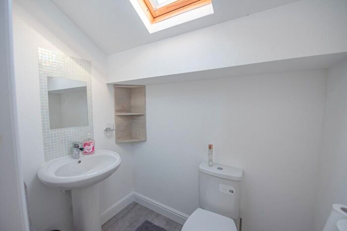 3 Bedroom End Of Terrace House For Sale In Jackson Street, Sutton-in-Craven, BD20