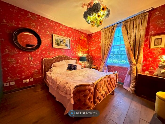 3 Bedroom Semi-Detached House To Rent In Bartholomews, Brighton, BN1