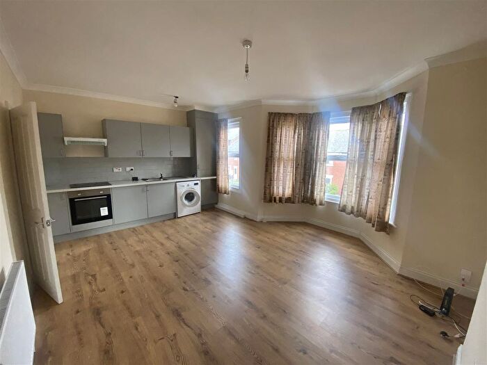 2 Bedroom Flat To Rent In St Saviours Road, Croydon, CR0