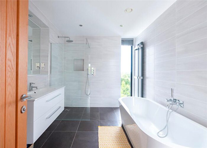3 Bedroom Detached House For Sale In Grenville Road, Padstow, Cornwall, PL28