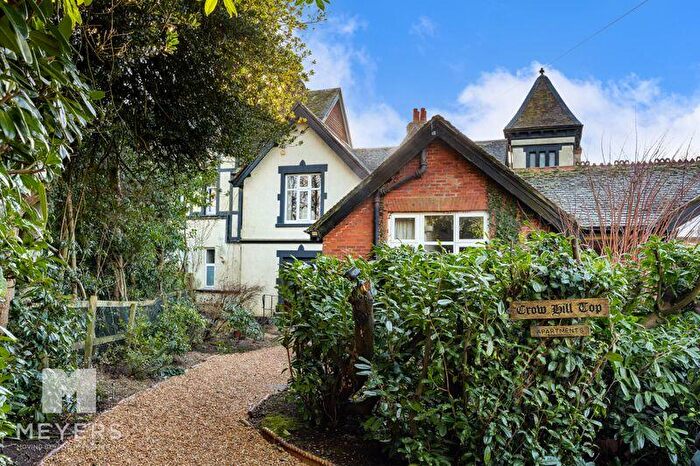 1 Bedroom Apartment For Sale In Crow Hill Top, Crow, Ringwood, BH24