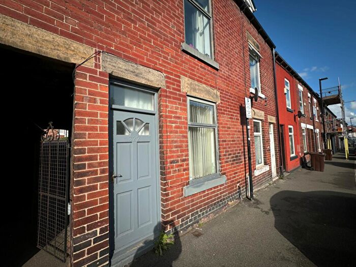 2 Bedroom Terraced House To Rent In Sharrow Vale Road, S11