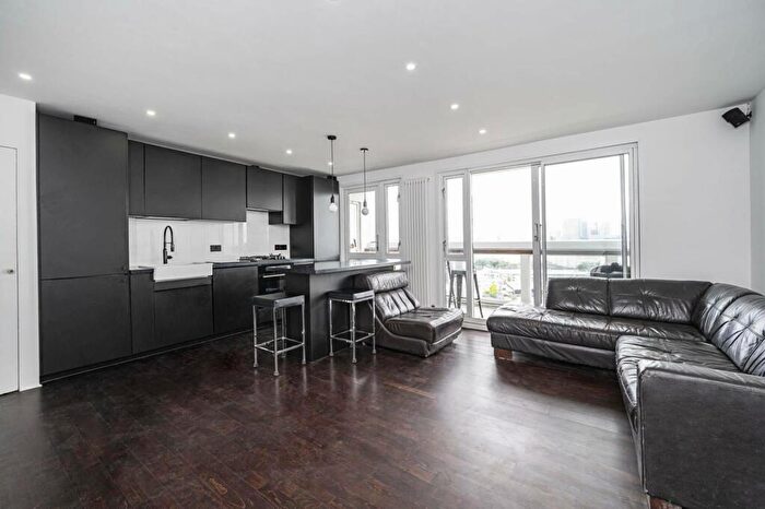 2 Bedroom Flat For Sale In Fern Street, Bow, London, E3