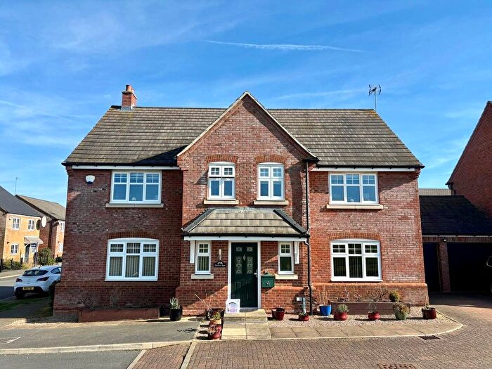 5 Bedroom Detached House For Sale In Dickens Lane, Newton Leys, Bletchley, Milton Keynes, MK3