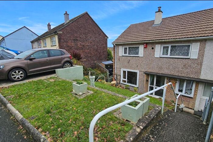 3 Bedroom Semi Detached House For Sale In Bampfylde Way, Plymouth, PL6