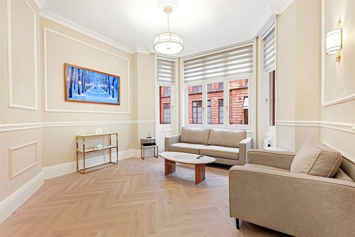 2 Bedroom Flat For Sale In Hans Road, Knightsbridge, SW3