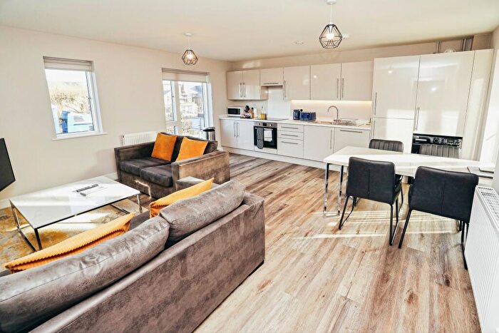 2 Bedroom Flat To Rent In Radcliffe Road, West Bridgford, NG2