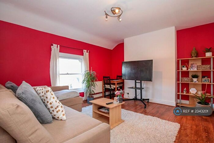 1 Bedroom Flat To Rent In Queens Road, Aldershot, GU11