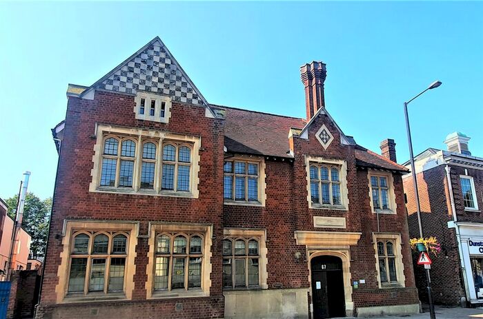 Studio To Rent In High Street North, Dunstable, LU6