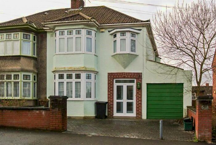 3 Bedroom Semi-Detached House To Rent In Beechwood Road, Fishponds, Bristol, BS16