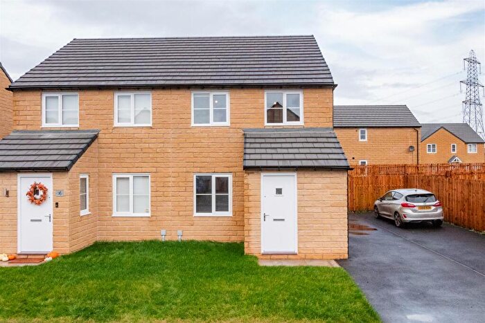3 Bedroom Detached House To Rent In Petersmiths Park, Ollerton, NG22