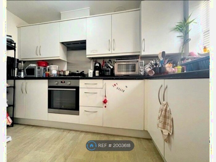 3 Bedroom End Of Terrace House To Rent In Hexagon Close, Manchester, M9